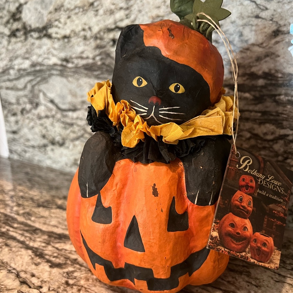 Bethany Lowe’s Cat in Jack-O-Lantern 🎃